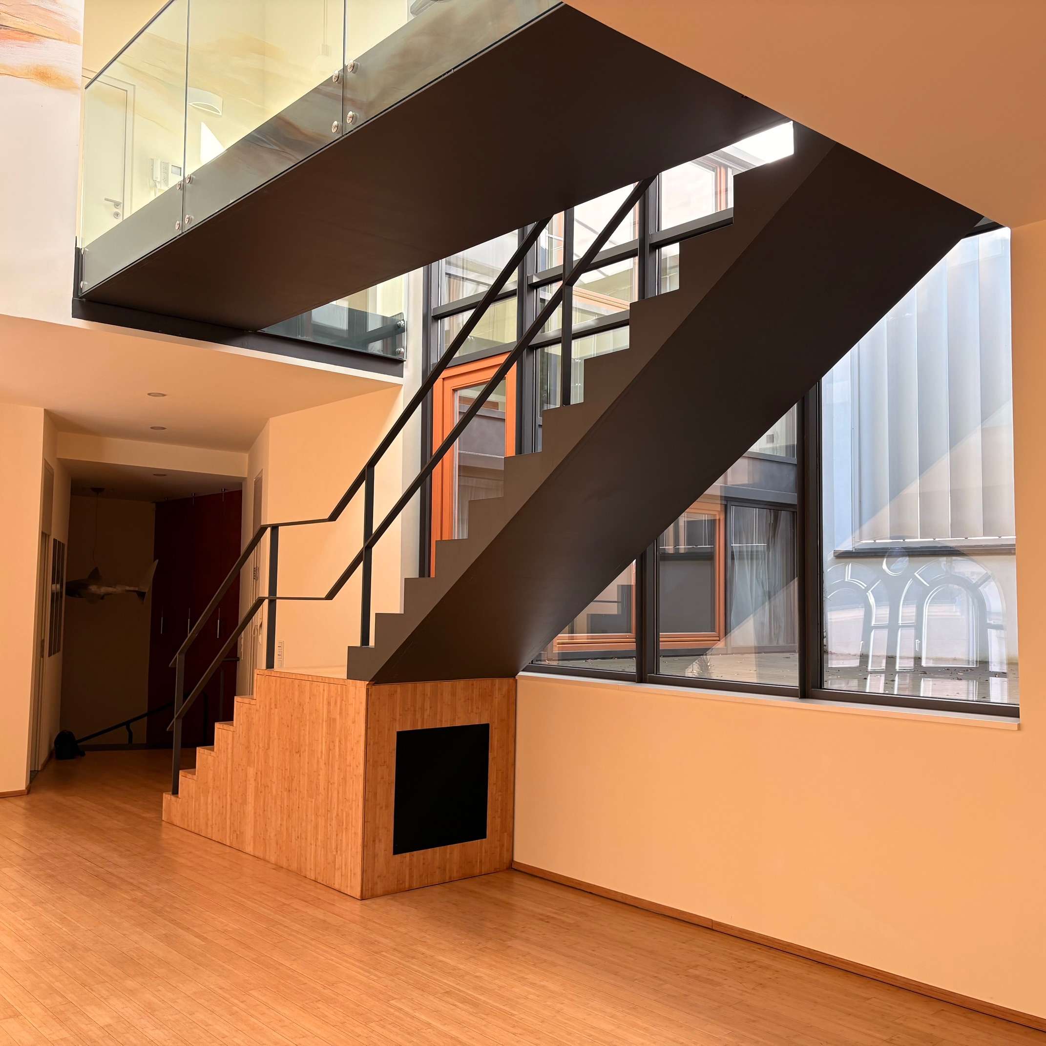 Thumbnail-Wohnung zum Mieten in Zwickau 2.400,00 € 360 m²