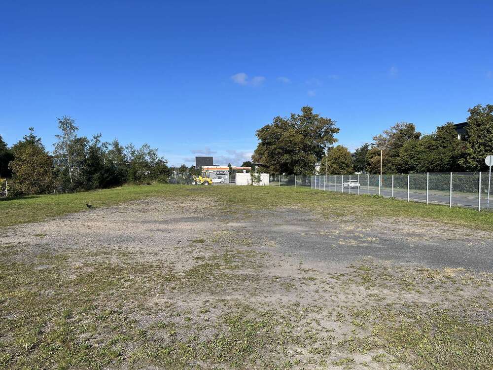 Thumbnail-Grundstück in Neuhaus am Rennweg 99.000,00 € 1962 m²