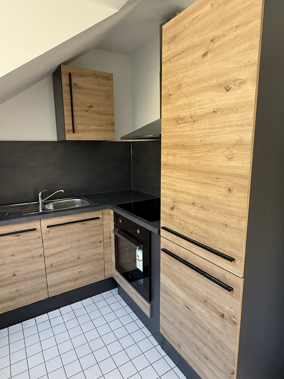 Thumbnail-Wohnung zum Mieten in Hohenstein-Ernstthal 407,00 € 56.76 m²