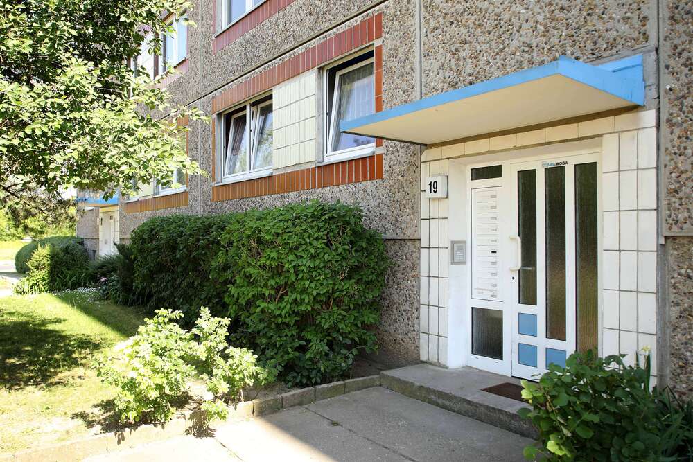 Thumbnail-Wohnung zum Mieten in Neubrandenburg 286,00 € 62.93 m²