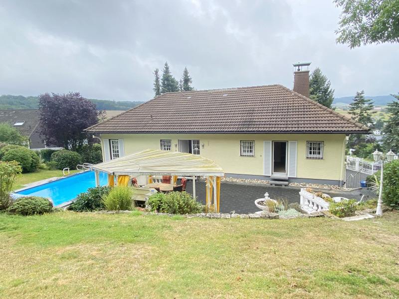 Thumbnail-Haus zum Mieten in Hünstetten-Oberlibbach 3.020,00 € 225 m²