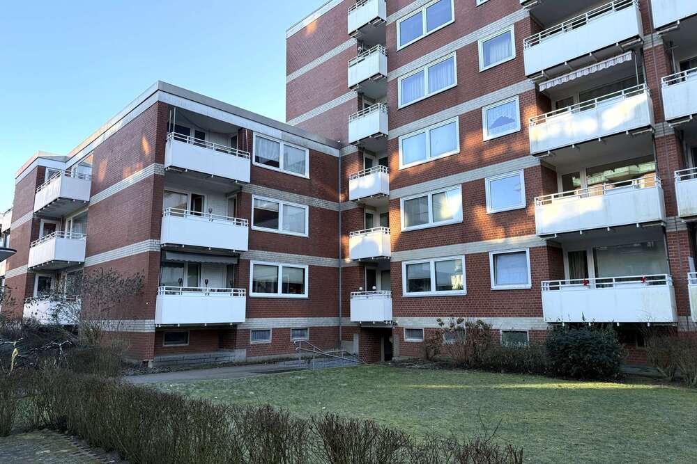 Thumbnail-Wohnung zum Kaufen in Pinneberg 199.000,00 € 80 m²