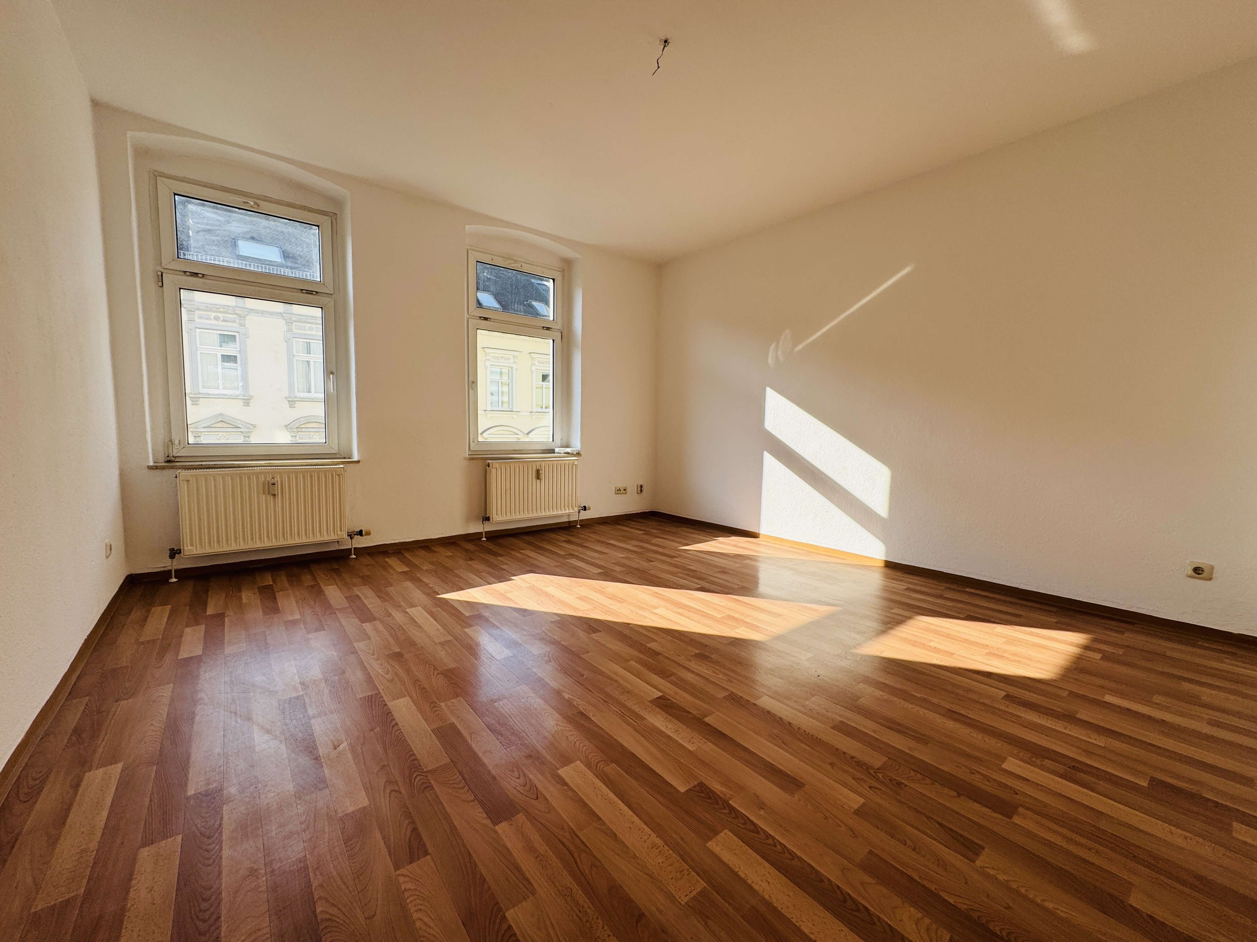 Thumbnail-Wohnung zum Mieten in Gera 350,00 € 49.86 m²