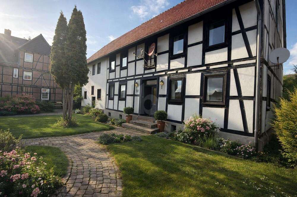 Thumbnail-Haus zum Kaufen in Habichtswald 200.000,00 € 177 m²