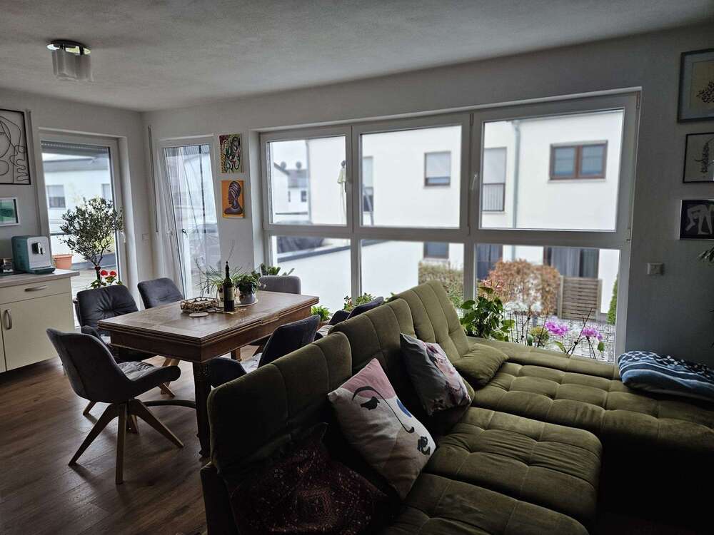 Thumbnail-Wohnung zum Mieten in Teublitz 1.200,00 € 111.77 m²