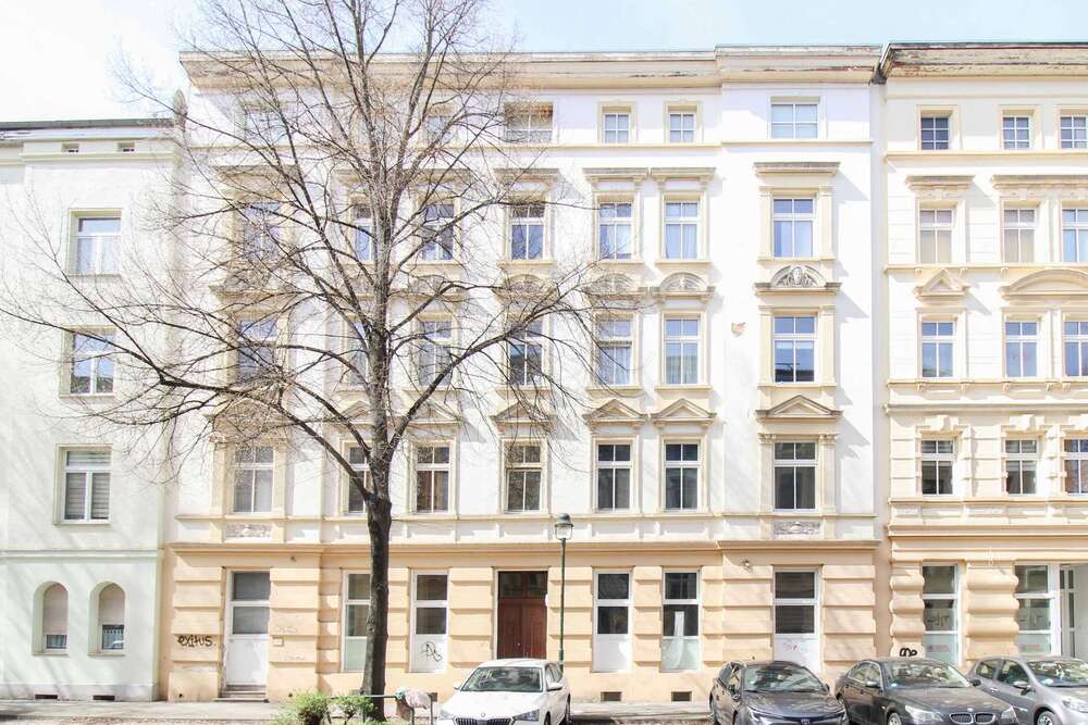 Thumbnail-Wohnung zum Kaufen in Magdeburg 66.000,00 € 54.87 m²