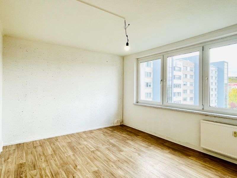 Thumbnail-Wohnung zum Mieten in Freital 230,06 € 31.3 m²