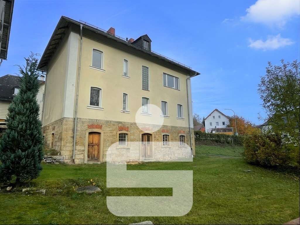 Thumbnail-Haus zum Kaufen in Arzberg 55.000,00 € 150 m²