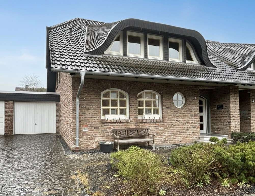 Thumbnail-Haus zum Mieten in Eschweiler 1.750,00 € 160 m²