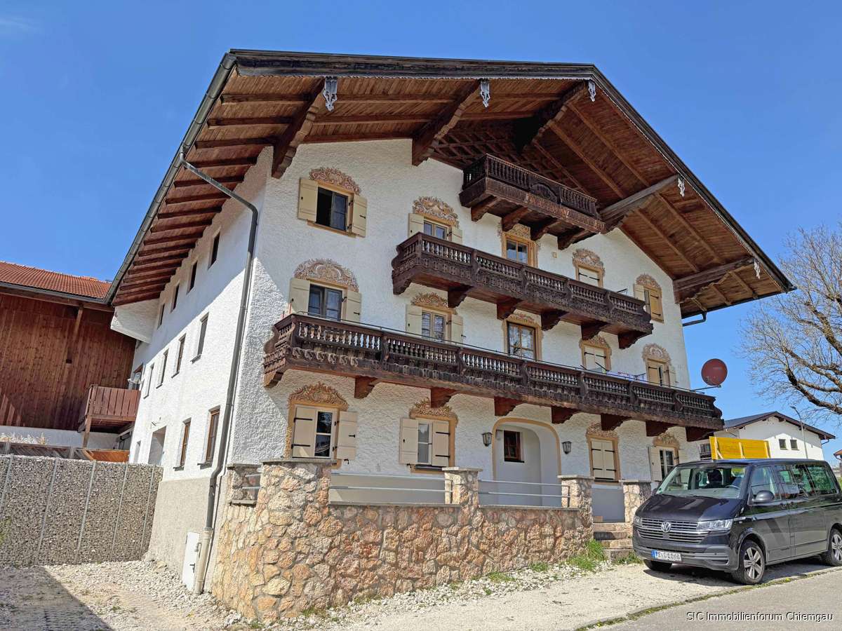 Thumbnail-Haus zum Kaufen in Bergen 1.200.000,00 € 330 m²