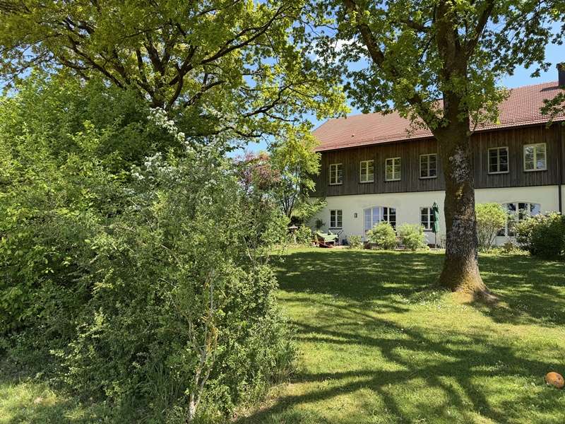 Thumbnail-Haus zum Mieten in Oberpframmern 3.690,00 € 255 m²