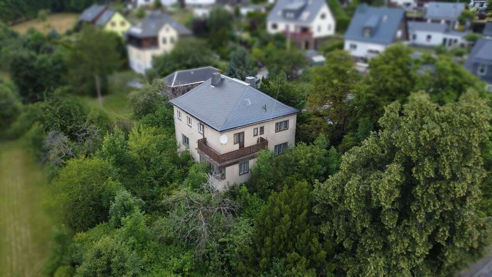 Thumbnail-Haus zum Kaufen in Lauter-Bernsbach 73.000,00 € 155 m²