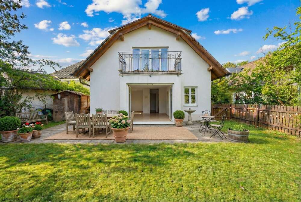Thumbnail-Haus zum Kaufen in München 1.100.000,00 € 104 m²