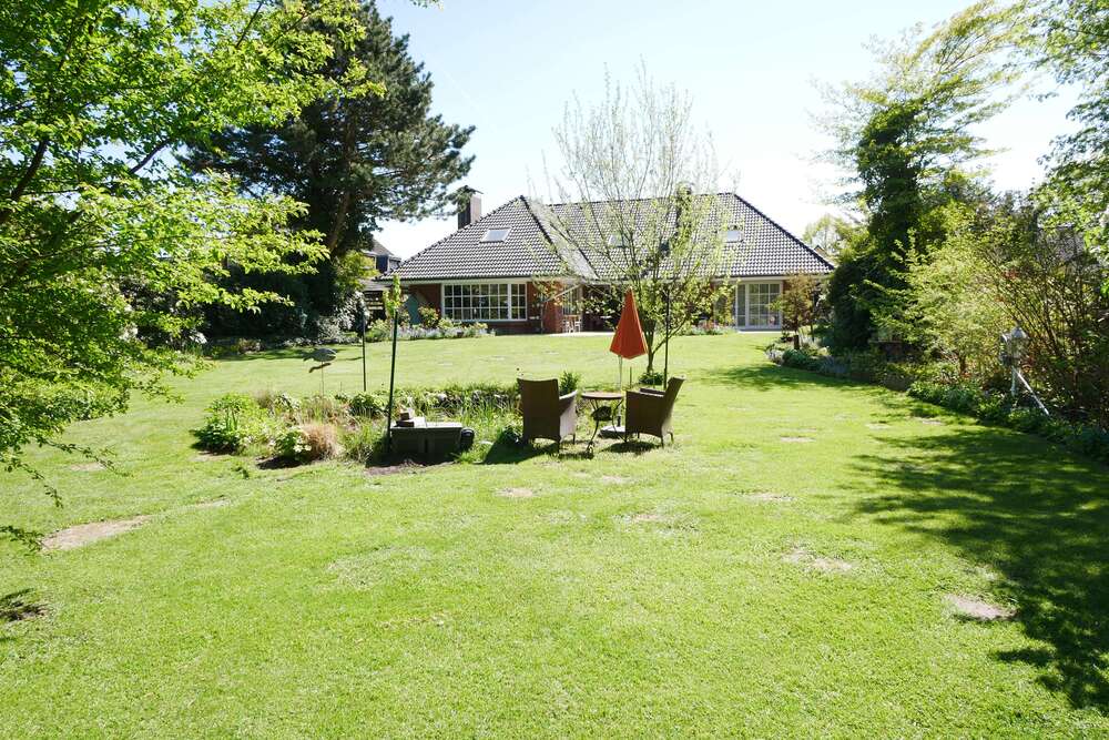 Thumbnail-Haus zum Kaufen in Tornesch 895.000,00 € 337 m²
