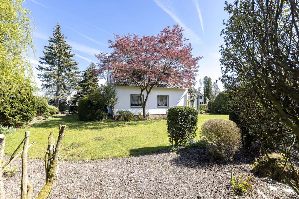 Thumbnail-Grundstück zu verkaufen in Neuss 600.000,00 € 825 m²