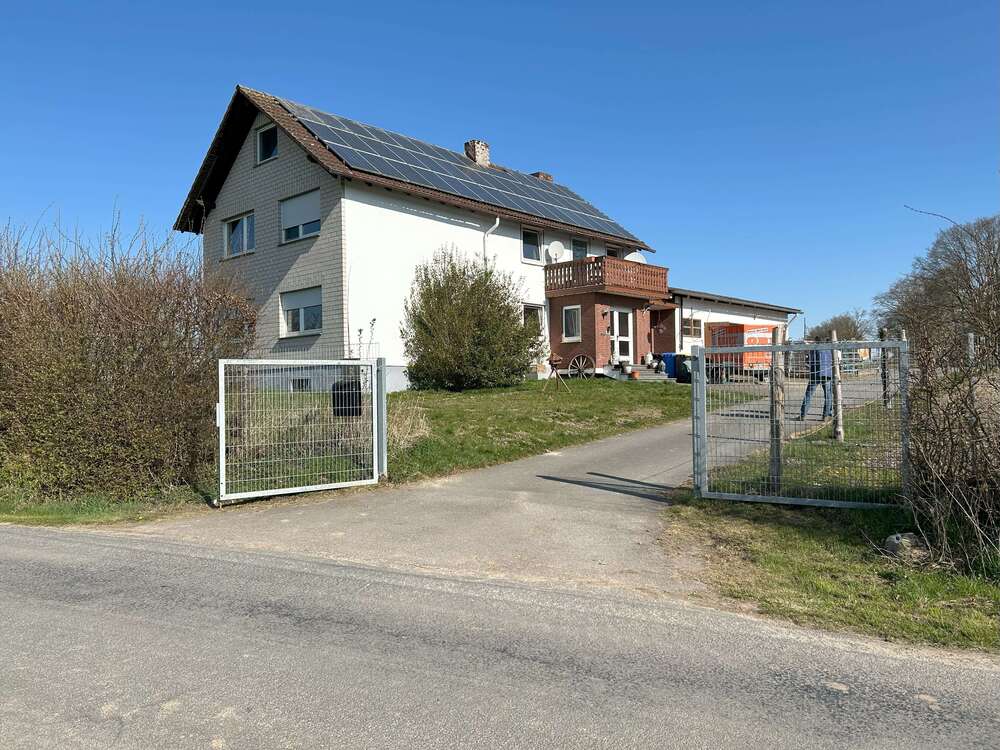 Thumbnail-Haus zum Kaufen in Willebadessen 190.000,00 € 176 m²