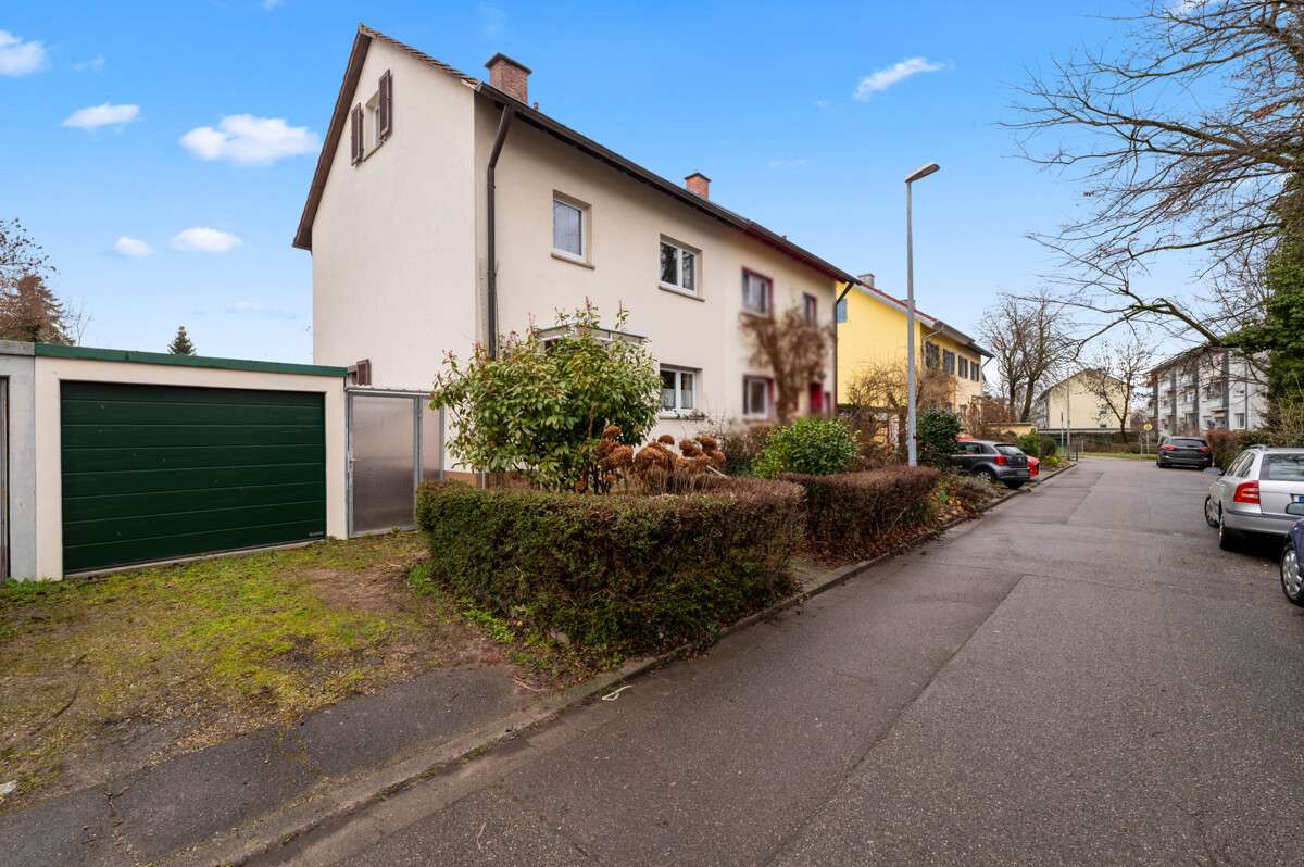 Thumbnail-Haus zum Kaufen in Freiburg im Breisgau 375.000,00 € 101.51 m²