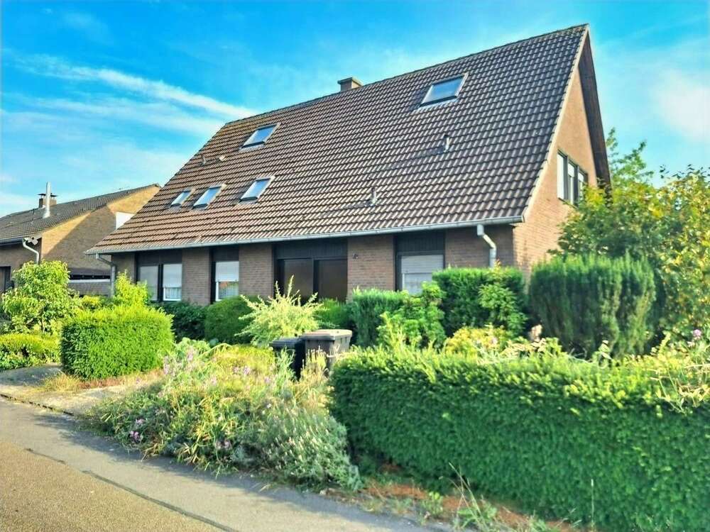 Thumbnail-Haus zum Kaufen in Rees 280.000,00 € 208 m²