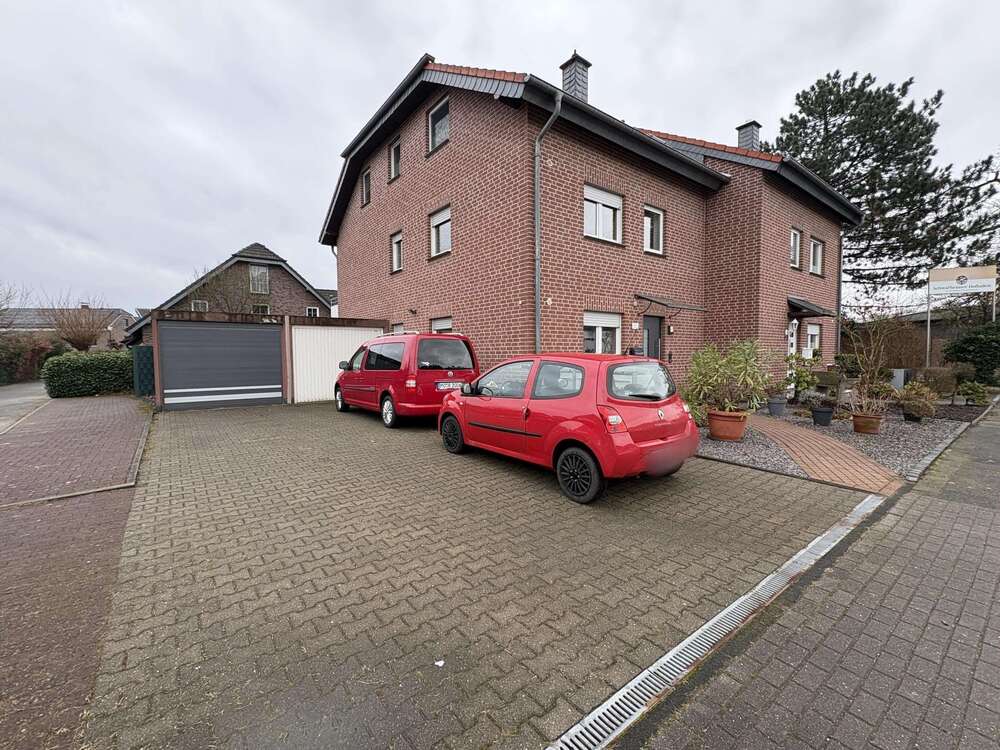 Thumbnail-Wohnung zum Kaufen in Moers 345.000,00 € 92 m²