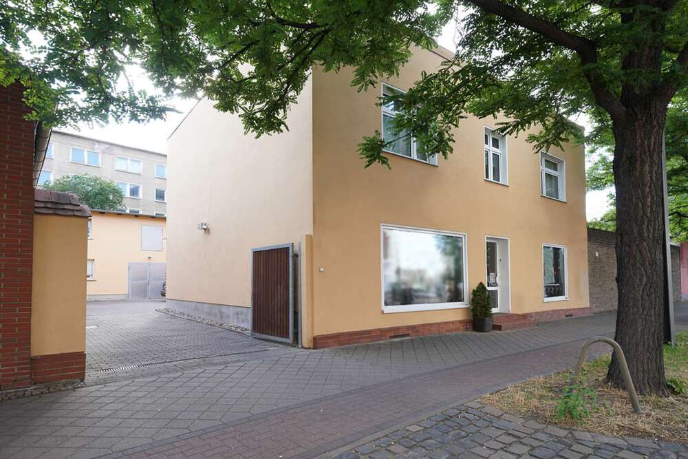 Thumbnail-Haus zum Kaufen in Magdeburg 250.000,00 € 200 m²