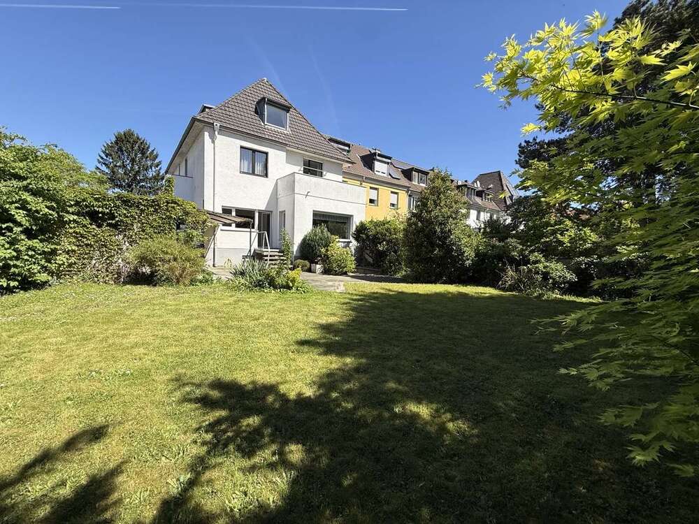 Thumbnail-Haus zum Kaufen in Köln 1.850.000,00 € 224 m²