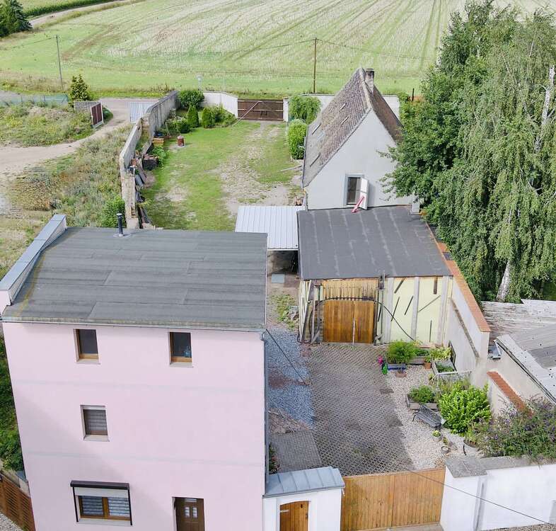 Thumbnail-Haus zum Kaufen in Kabelsketal 210.000,00 € 180 m²