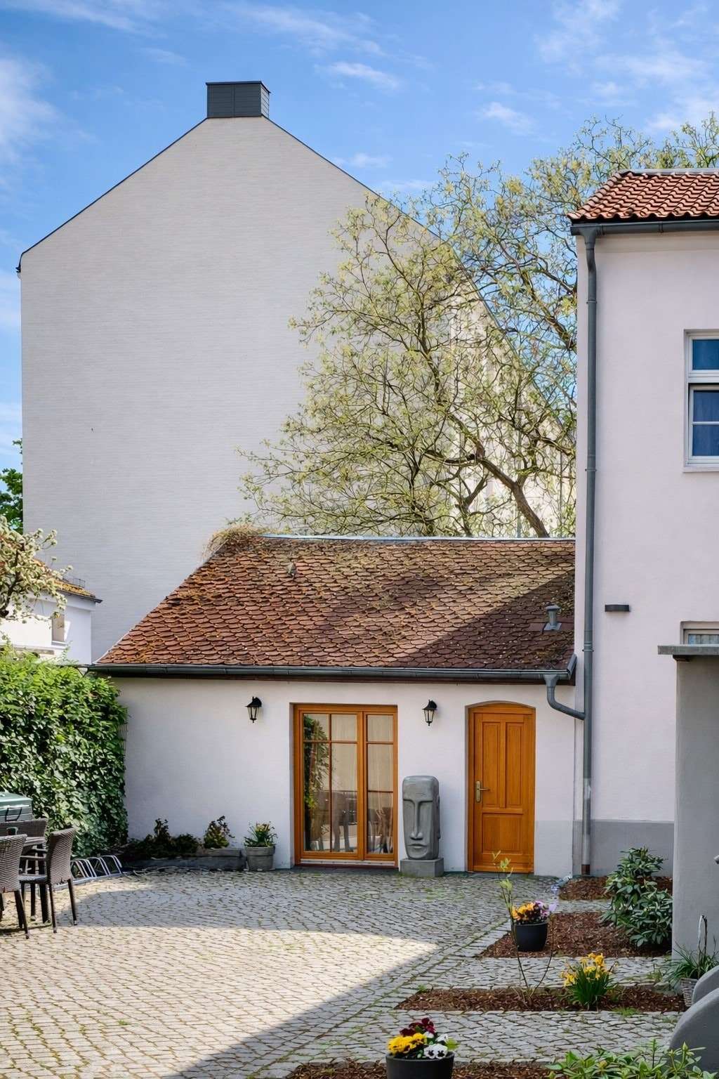 Thumbnail-Wohnung zum Kaufen in Potsdam 230.000,00 € 39.15 m²