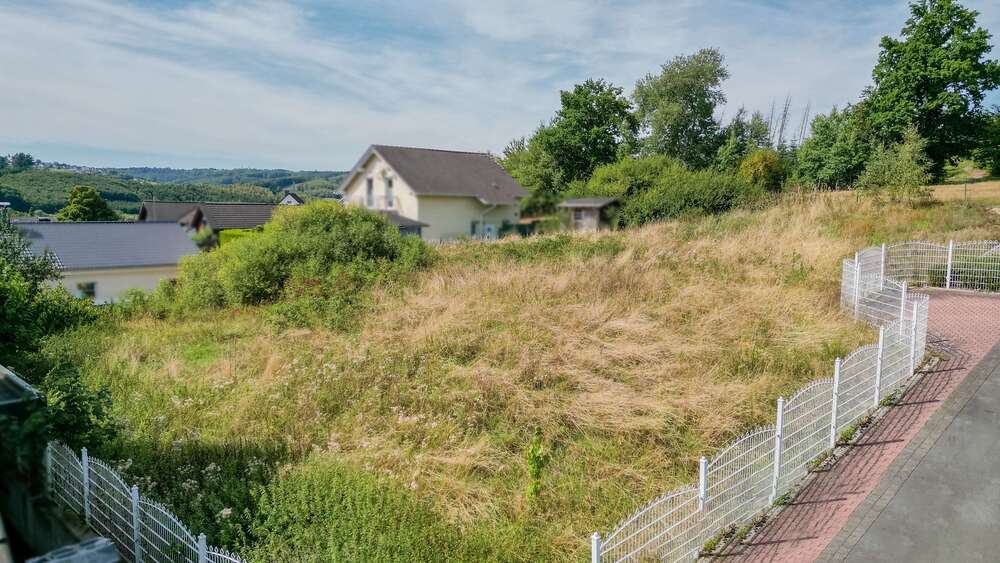 Thumbnail-Grundstück zu verkaufen in Sundern (Sauerland) 135.720,00 € 1044 m²