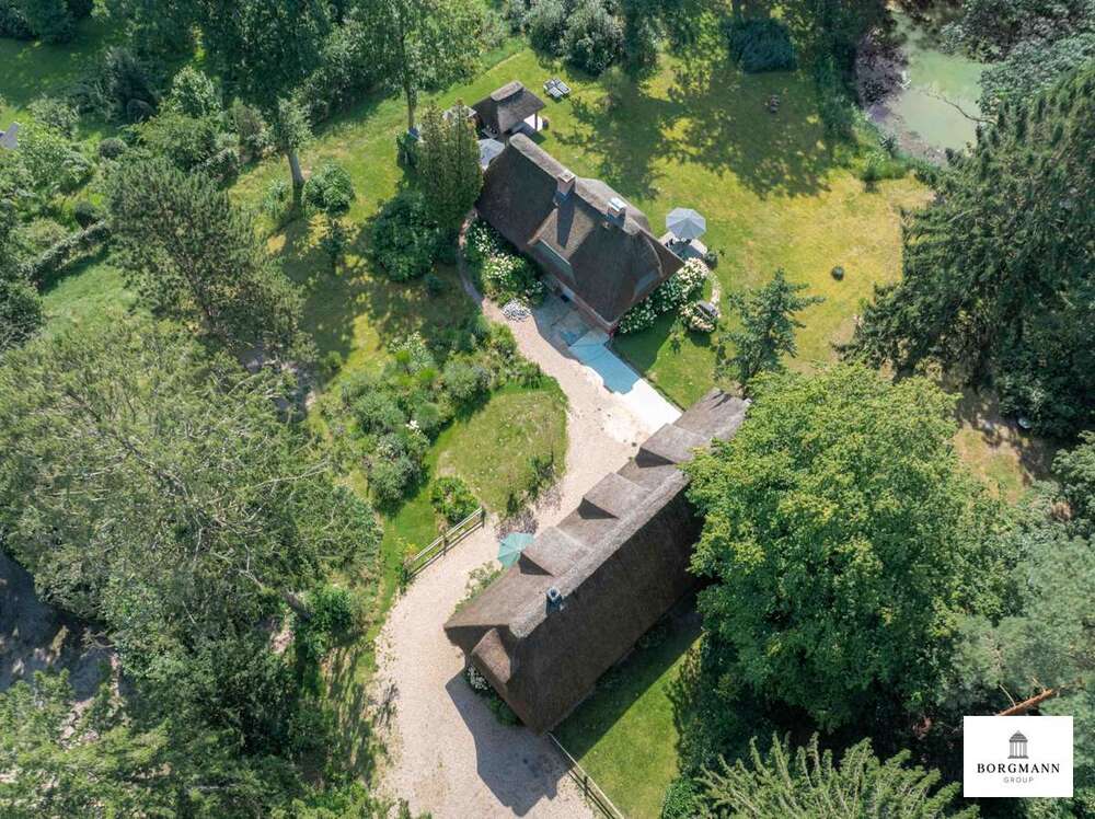 Thumbnail-Haus zum Kaufen in Wedel (direkt an der Grenze zu Hamburg-Rissen) 3.950.000,00 € 343.96 m²