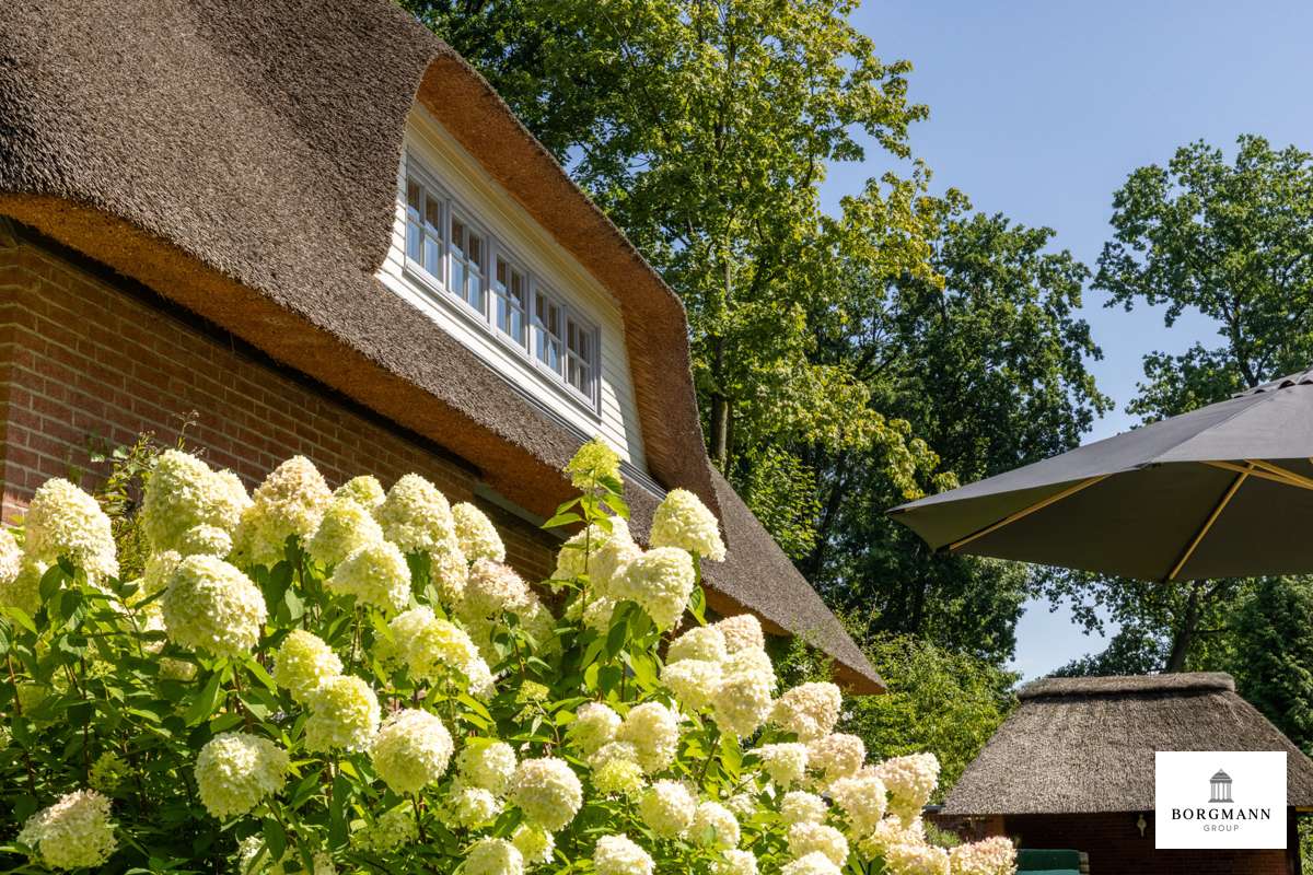 Thumbnail-Haus zum Kaufen in Wedel (direkt an der Grenze zu Hamburg-Rissen) 3.950.000,00 € 343.96 m²