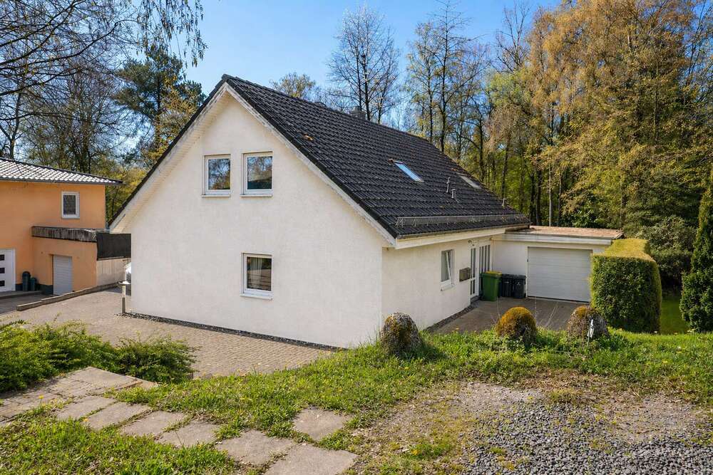 Thumbnail-Haus zum Kaufen in Neunkirchen-Seelscheid 465.000,00 € 183 m²