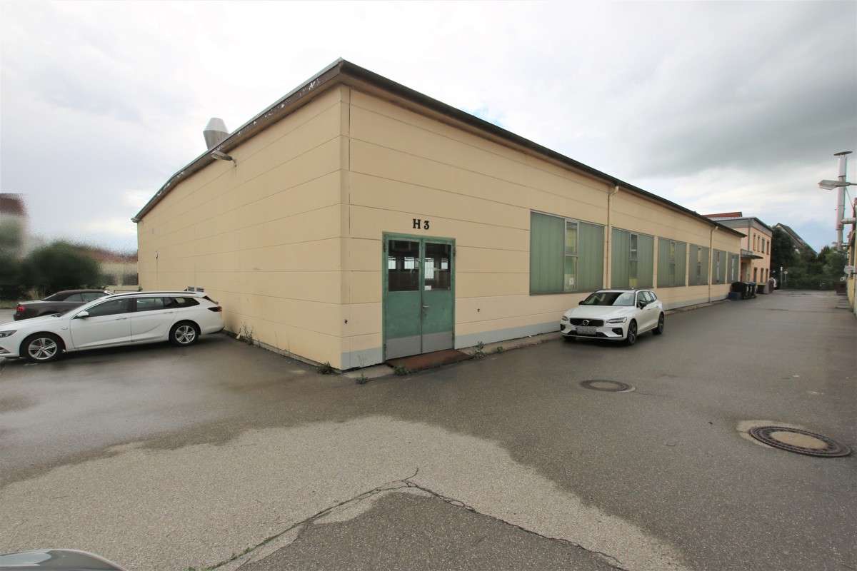 Thumbnail-Halle in Krumbach 5.980,00 € 2411 m²
