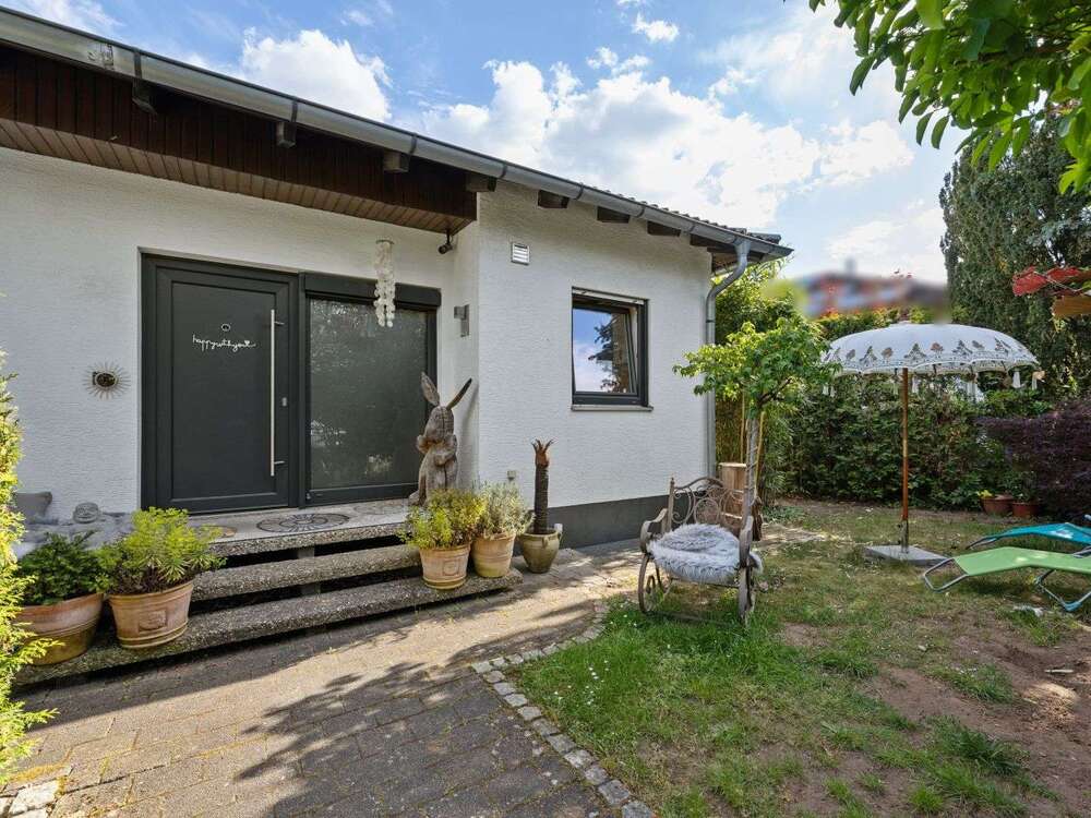 Thumbnail-Haus zum Kaufen in Uttenreuth 829.000,00 € 133.1 m²