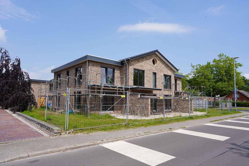 Thumbnail-Wohnung zum Mieten in Warsingsfehn 749,00 € 57.79 m²