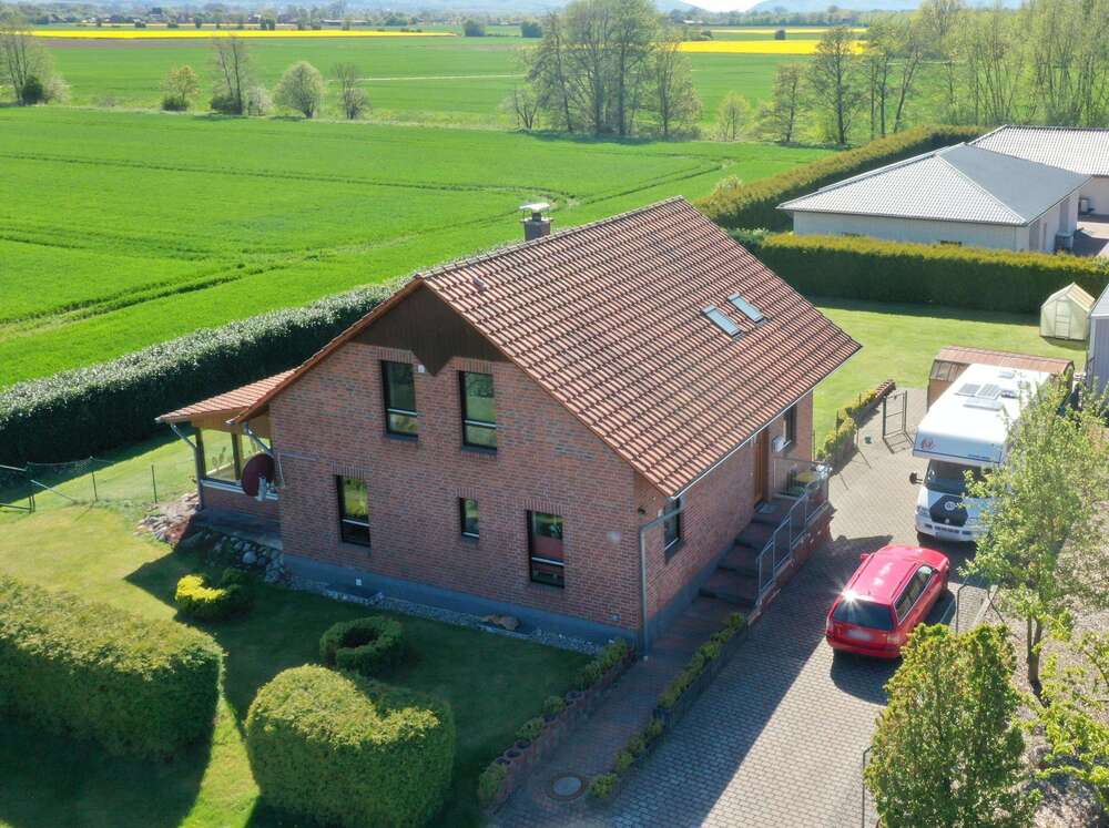 Thumbnail-Haus zum Kaufen in Bückeburg 369.000,00 € 151 m²