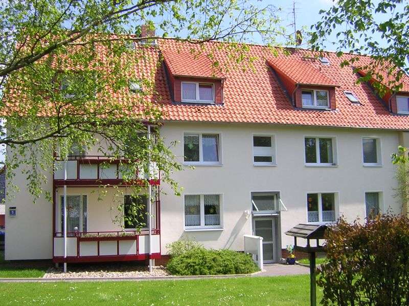 Thumbnail-Wohnung zum Mieten in Bad Münder 240,00 € 33.5 m²