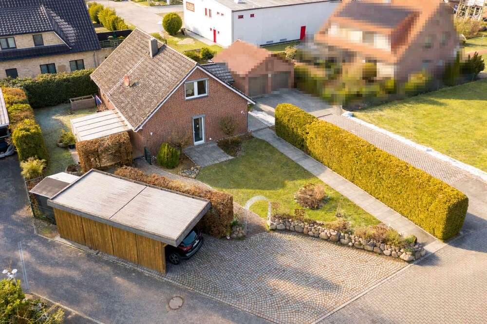 Thumbnail-Haus zum Kaufen in Adendorf 650.000,00 € 180 m²