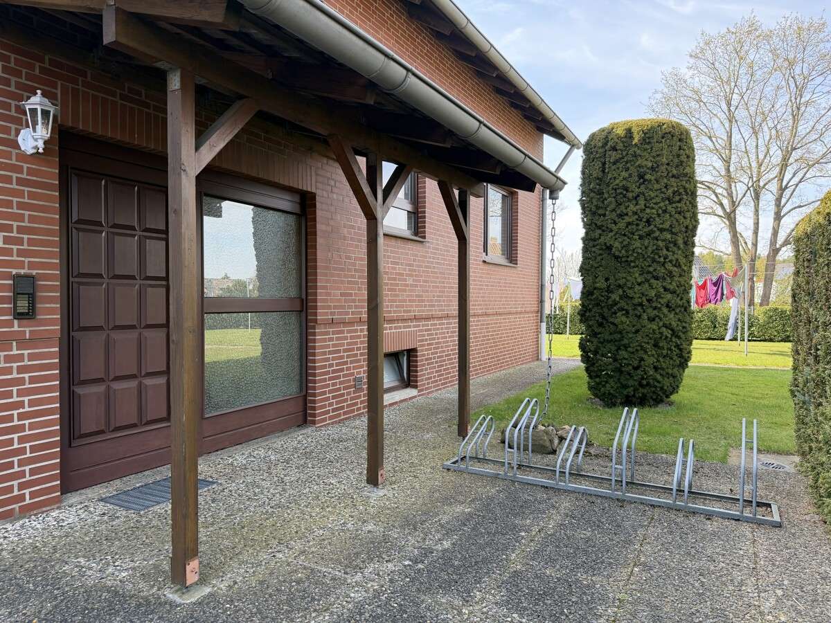 Thumbnail-Haus zum Kaufen in Burgwedel Wettmar 890.000,00 € 320 m²