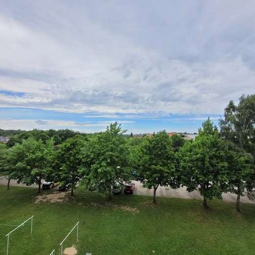 Thumbnail-Wohnung zum Mieten in Freiberg 428,00 € 57.19 m²