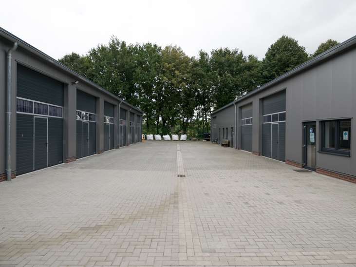 Thumbnail-Halle in Westerstede 1.550,00 € 203 m²