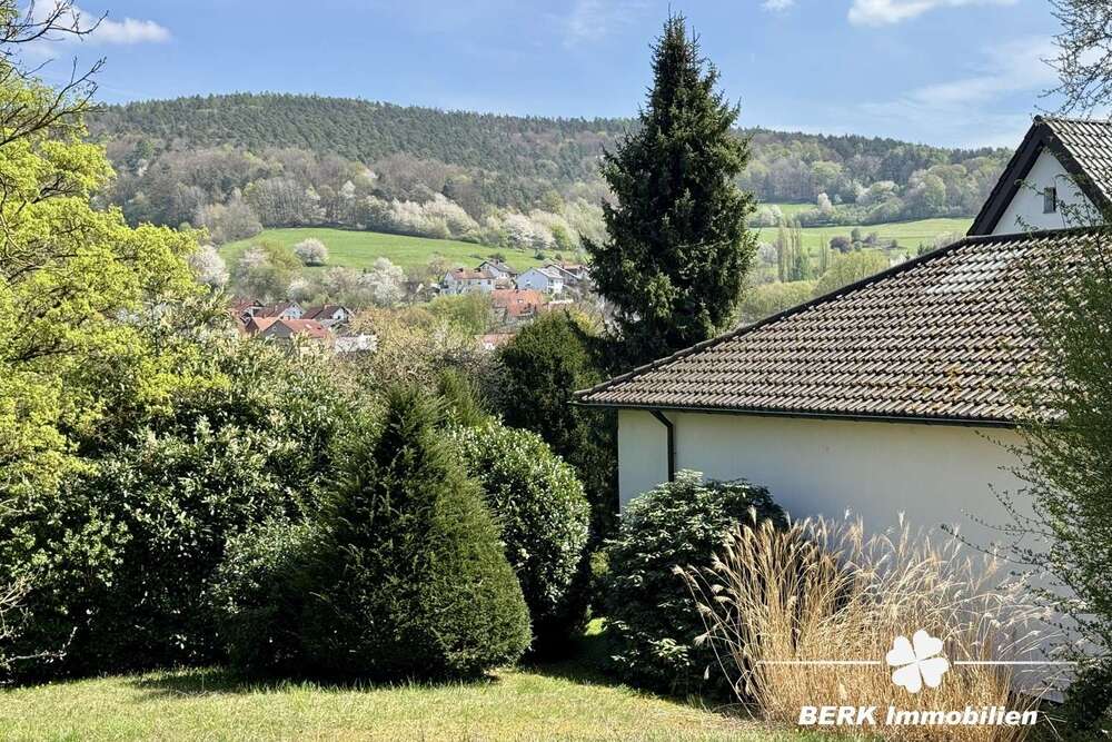 Thumbnail-Haus zum Kaufen in Bessenbach 990.000,00 € 411.93 m²