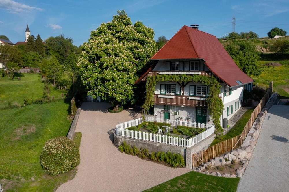 Thumbnail-Haus zum Kaufen in Stühlingen 1.150.000,00 € 220 m²
