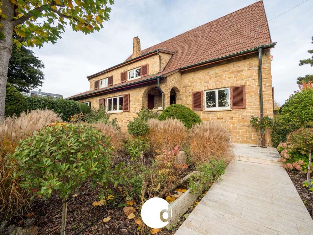 Thumbnail-Haus zum Mieten in Stuttgart 2.260,00 € 151 m²