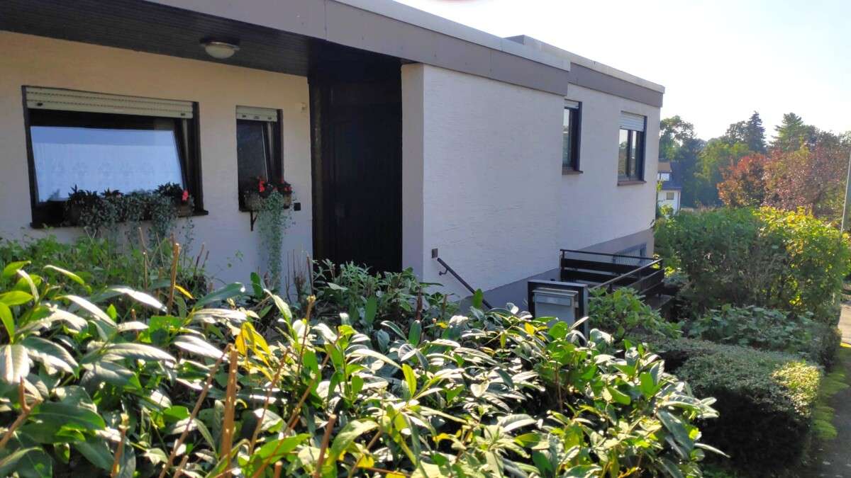 Thumbnail-Haus zum Kaufen in Hofheim am Taunus Wallau 749.000,00 € 195 m²