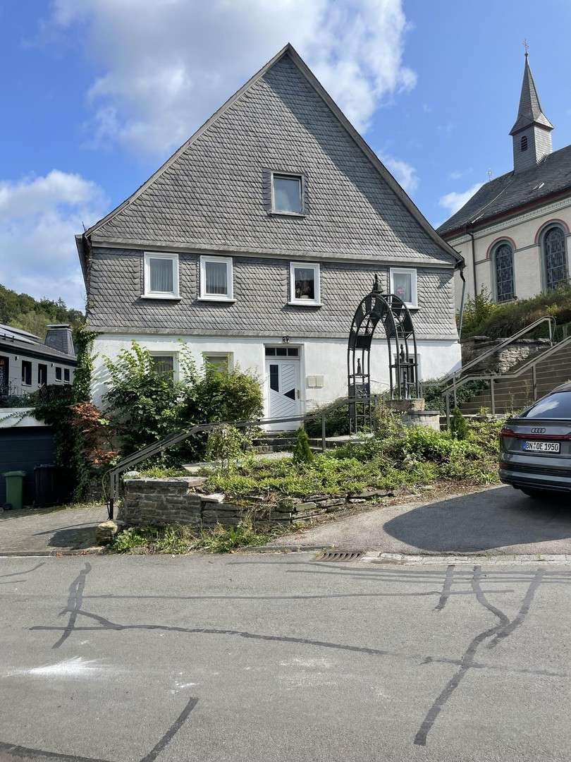 Thumbnail-Haus zum Kaufen in Lennestadt 95.000,00 € 300 m²