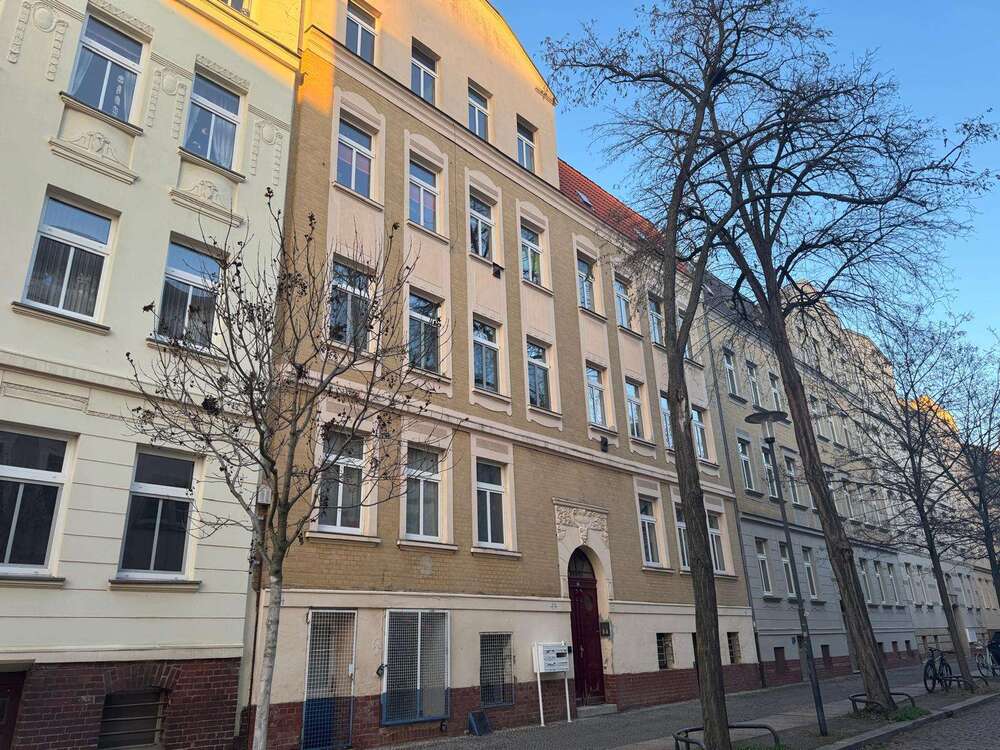 Thumbnail-Wohnung zum Mieten in Halle (Saale) 537,00 € 71.58 m²