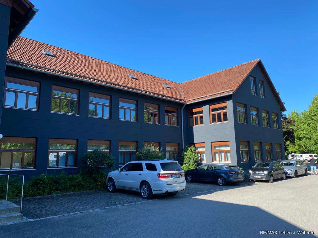 Thumbnail-Büro in Karlsfeld 2.354,50 € 277 m²