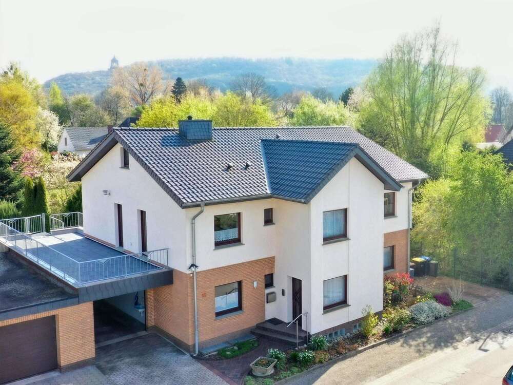 Thumbnail-Haus zum Kaufen in Porta Westfalica 459.000,00 € 233 m²
