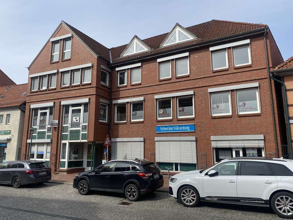Thumbnail-Wohnung zum Mieten in Hagenow 2.204,52 € 183.71 m²