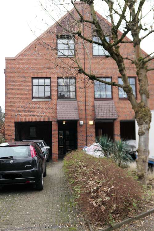 Thumbnail-Haus zum Mieten in Hamburg 1.870,00 € 130 m²